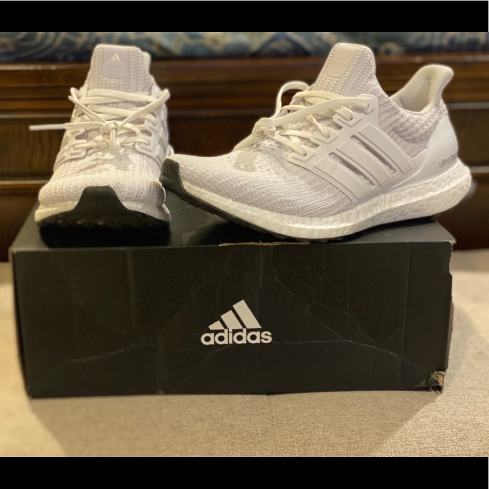 NWT white Adidas UltraBOOST Men Sneaker Shoe